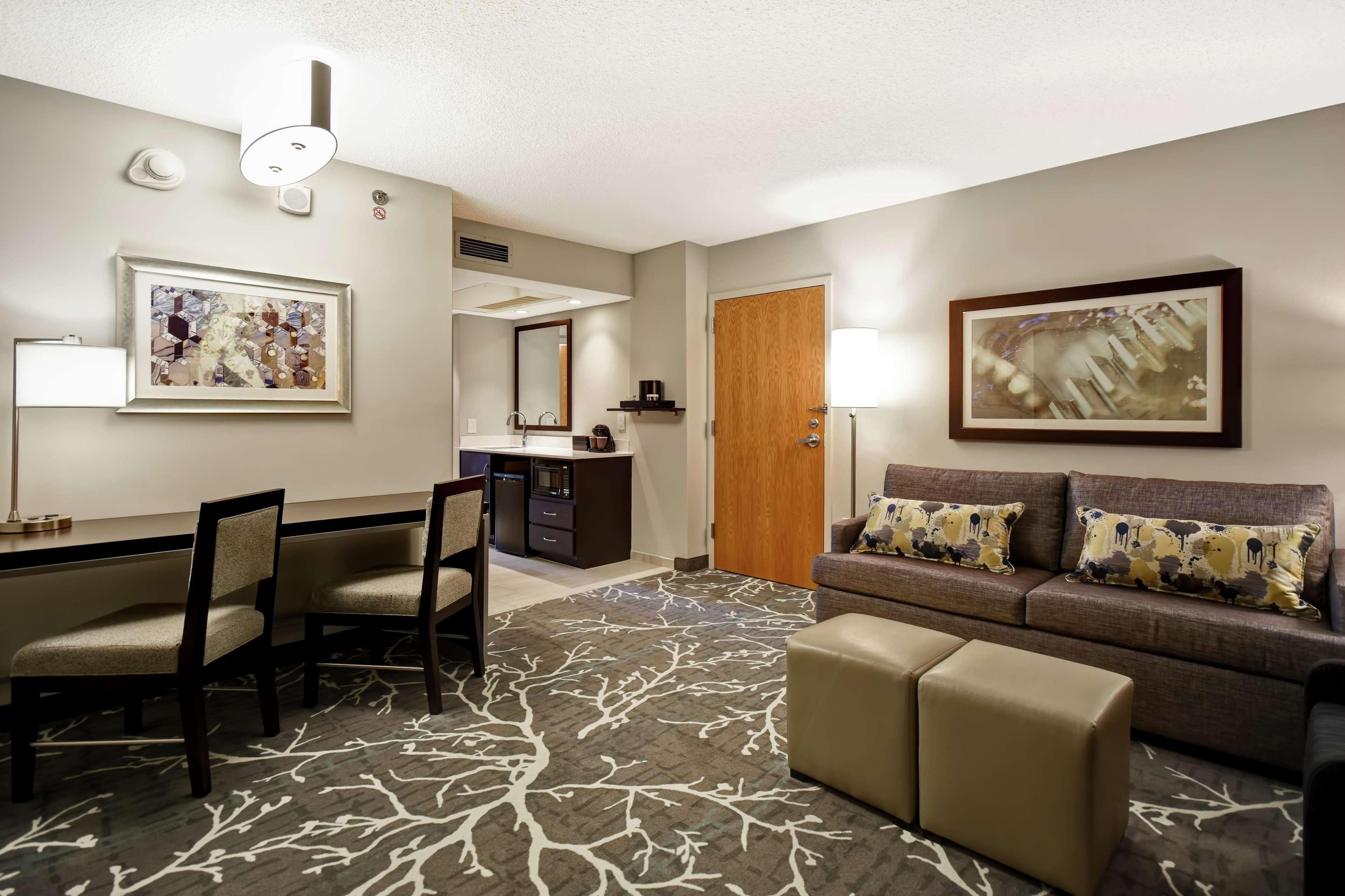 Embassy Suites By Hilton Raleigh Durham Research Triangle Cary Bagian luar foto