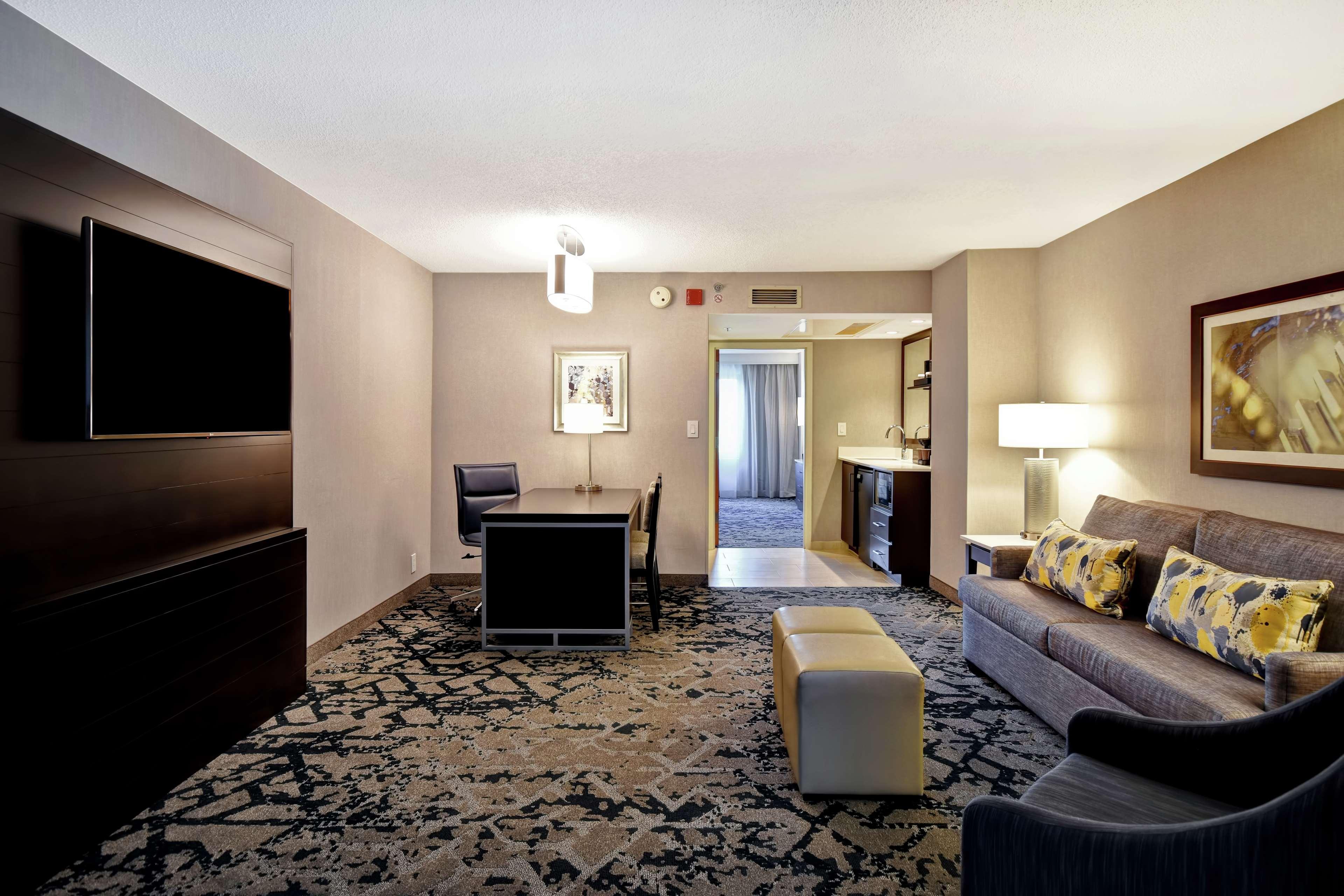 Embassy Suites By Hilton Raleigh Durham Research Triangle Cary Bagian luar foto