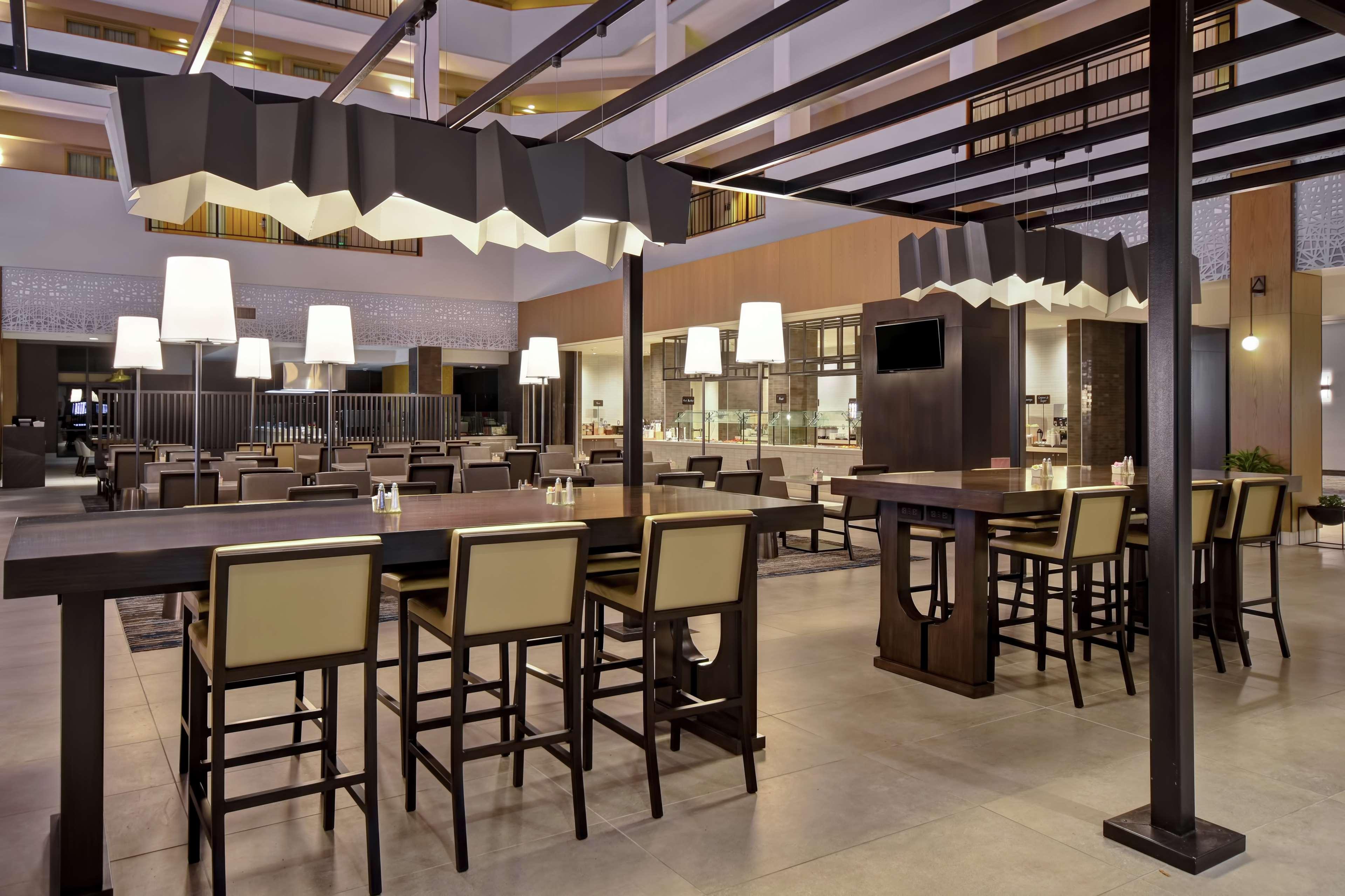 Embassy Suites By Hilton Raleigh Durham Research Triangle Cary Bagian luar foto