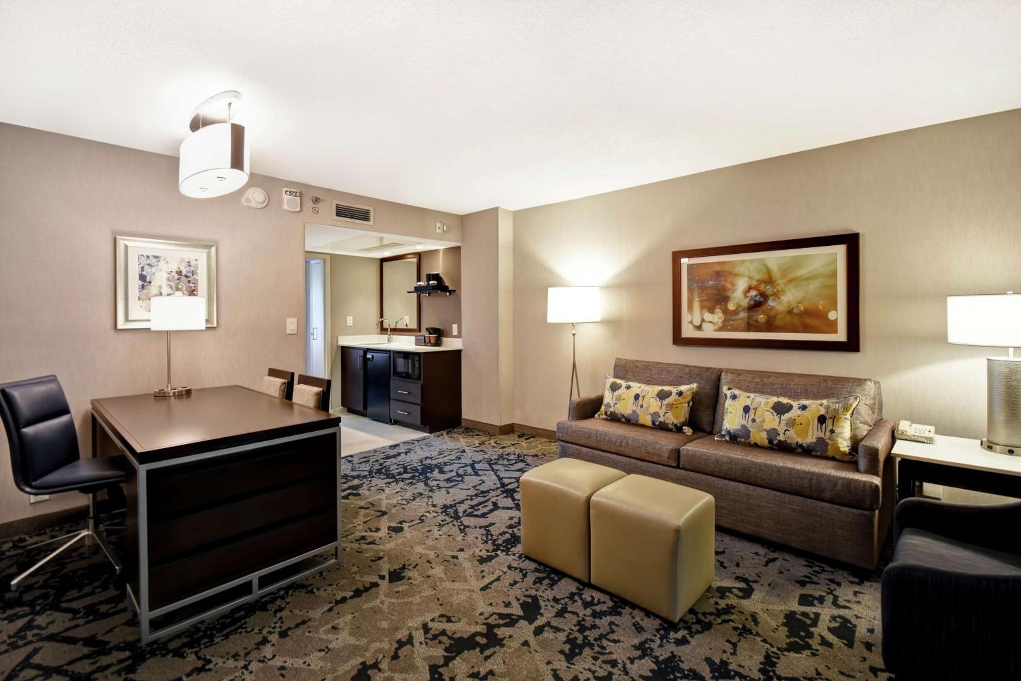 Embassy Suites By Hilton Raleigh Durham Research Triangle Cary Bagian luar foto