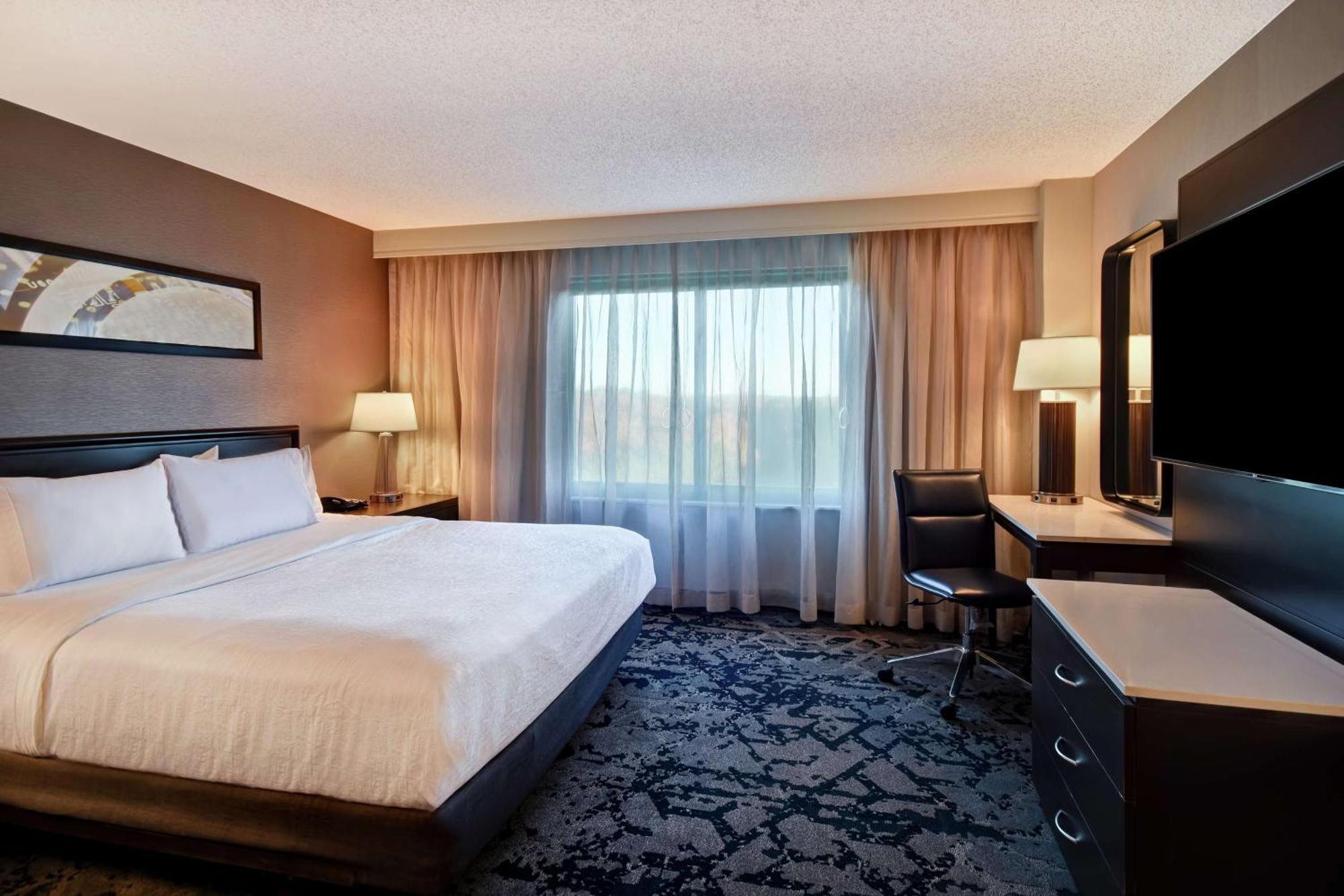 Embassy Suites By Hilton Raleigh Durham Research Triangle Cary Bagian luar foto
