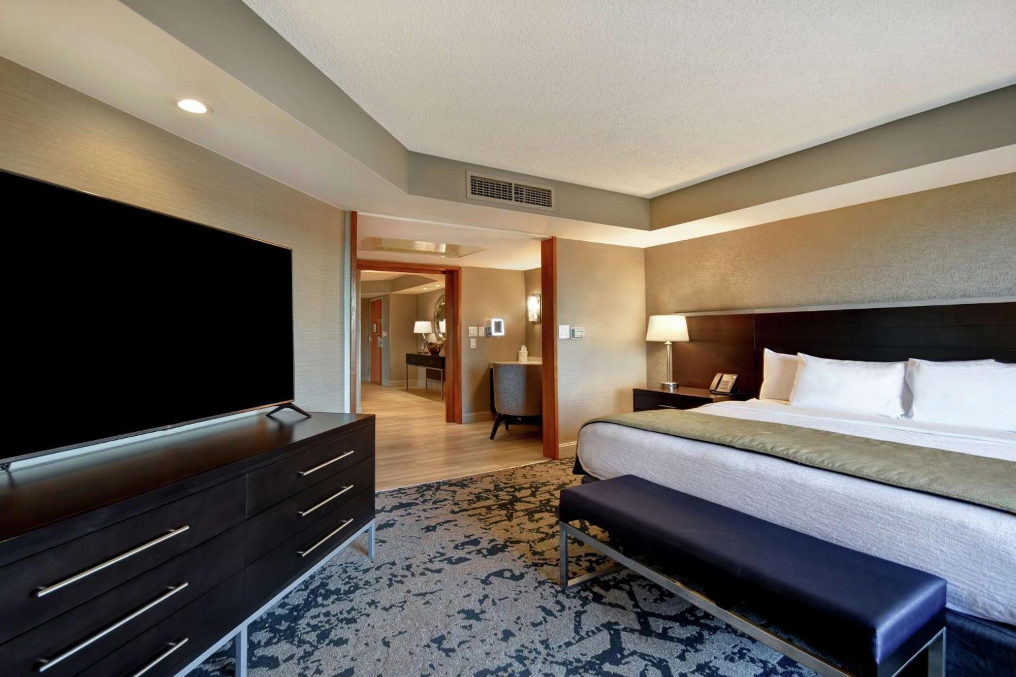 Embassy Suites By Hilton Raleigh Durham Research Triangle Cary Bagian luar foto