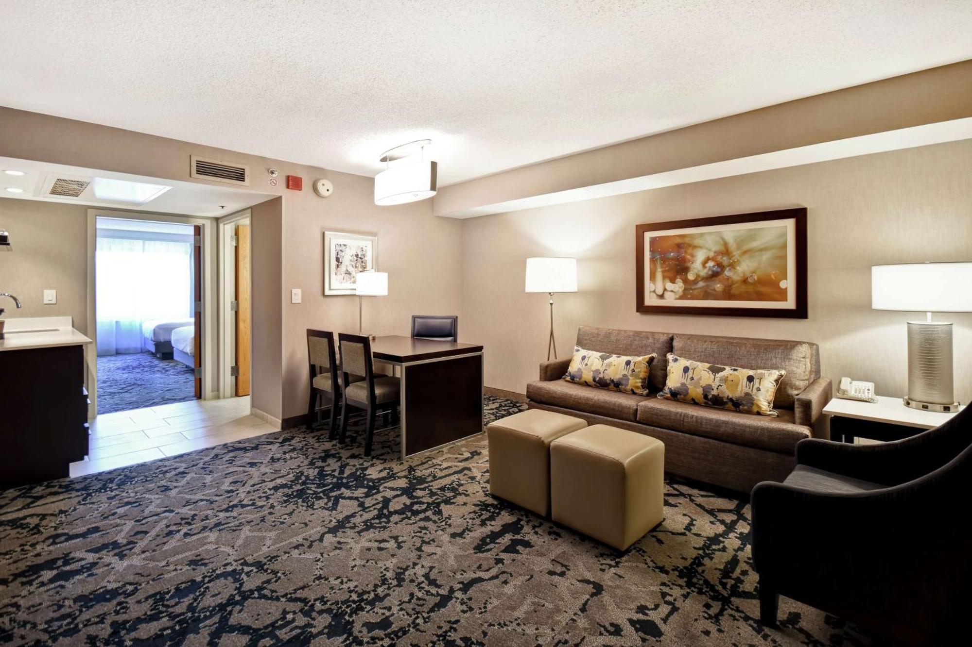 Embassy Suites By Hilton Raleigh Durham Research Triangle Cary Bagian luar foto