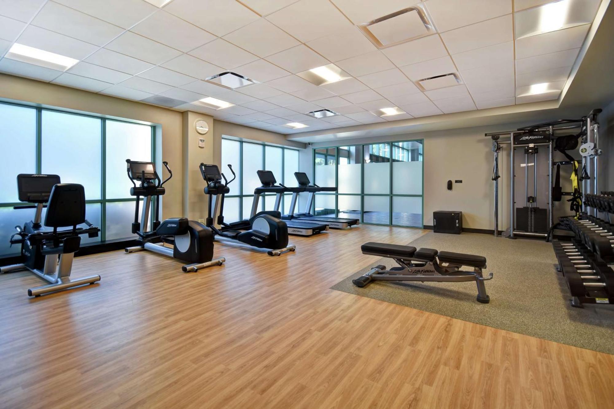 Embassy Suites By Hilton Raleigh Durham Research Triangle Cary Bagian luar foto
