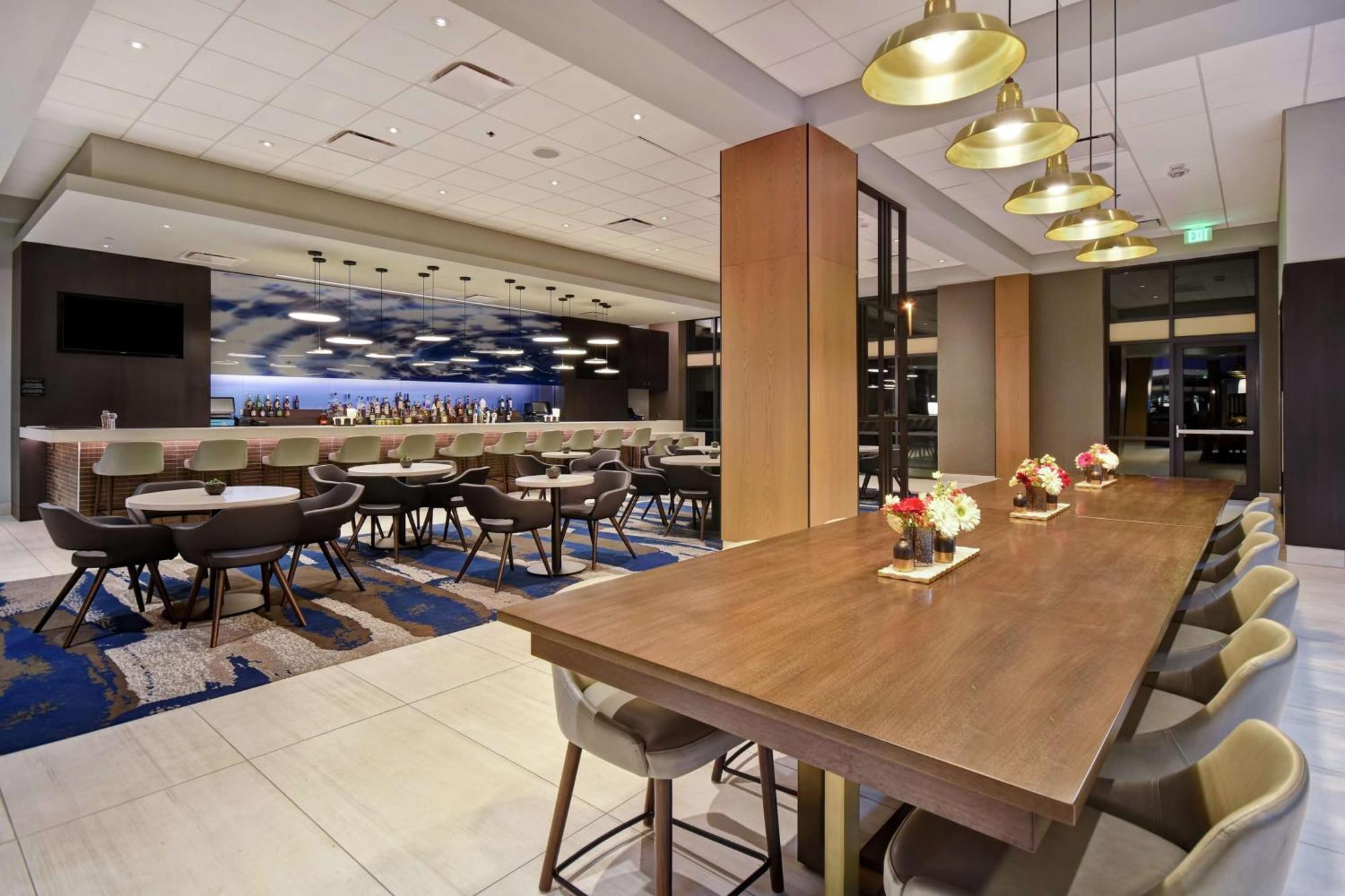 Embassy Suites By Hilton Raleigh Durham Research Triangle Cary Bagian luar foto
